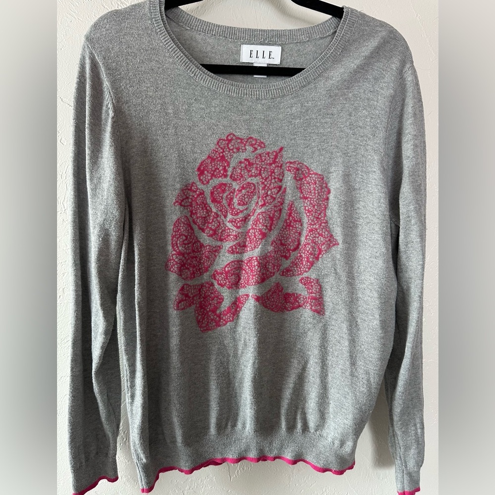 Elle women’s sweater - grey with rose embellishment - XL - GUC